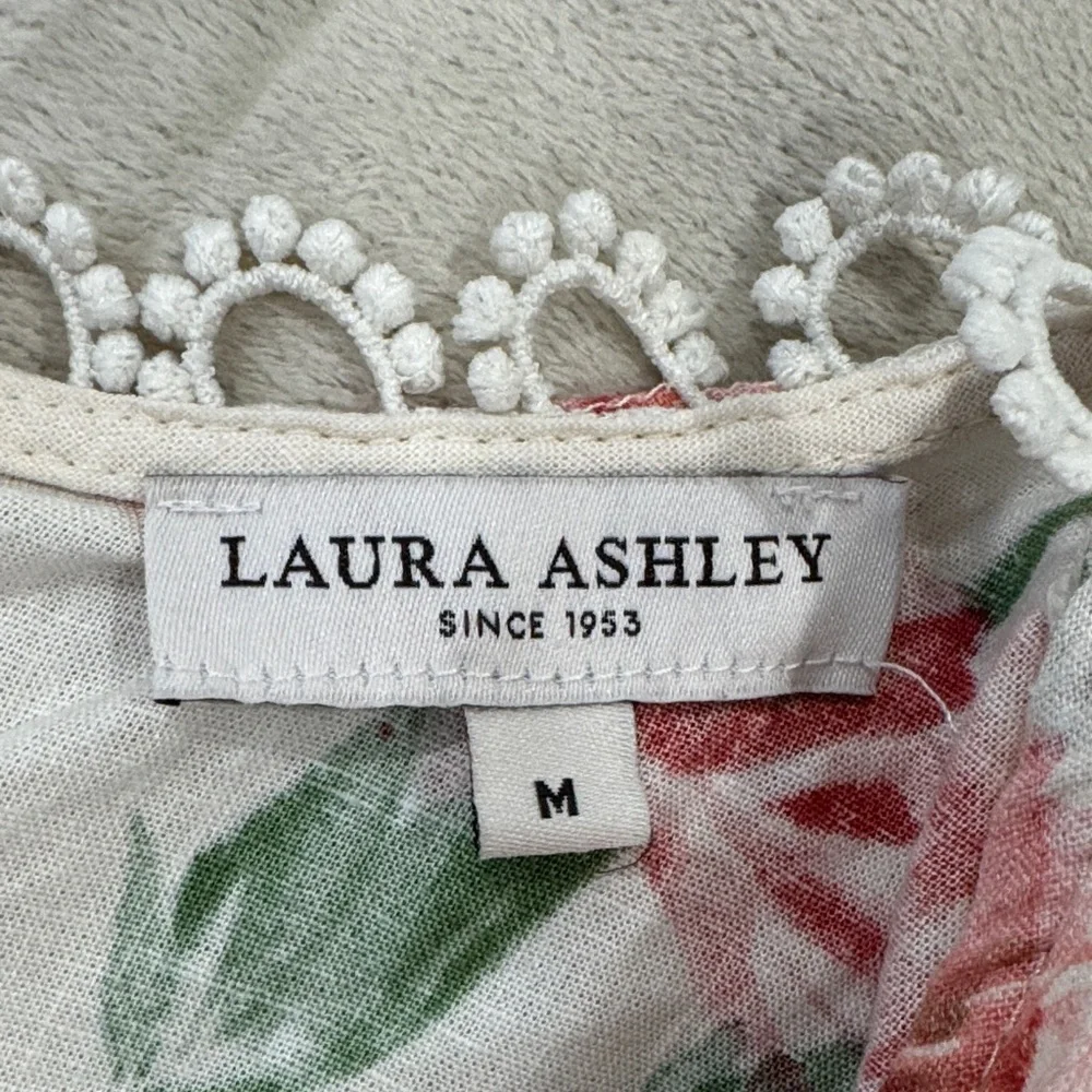 Women’s Laura Ashley Puff Shoulder Shirt - Picture 3 of 3
